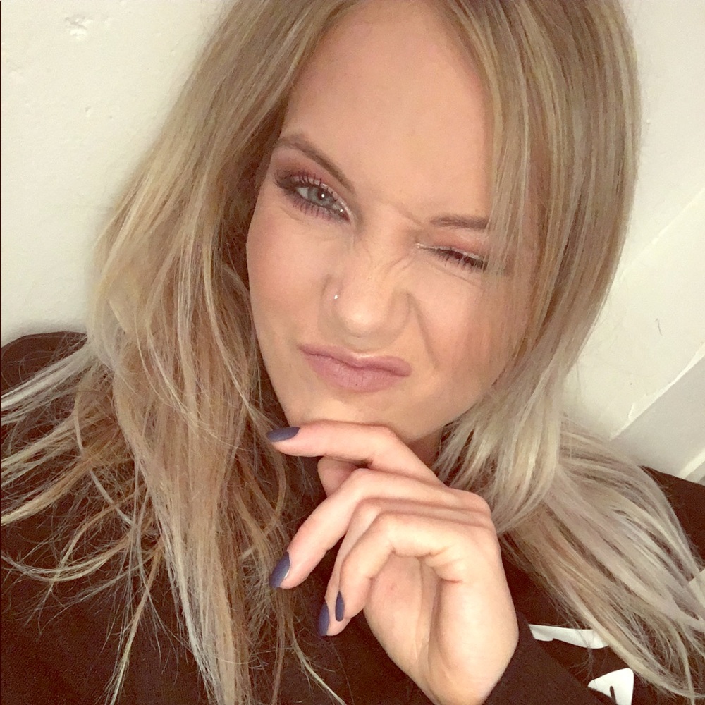 Meet your Posher, Delain